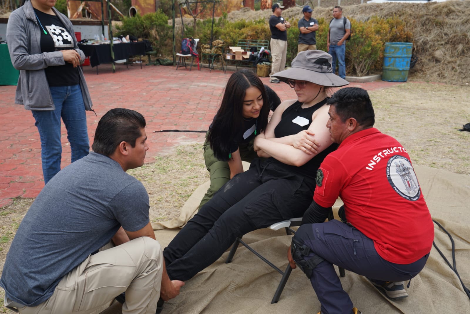 Atención prehospitalaria a lesionados en combate